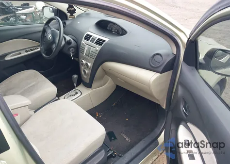 2008 Toyota Yaris z USA, uszkodzony, nr VIN JTDBT923381235459